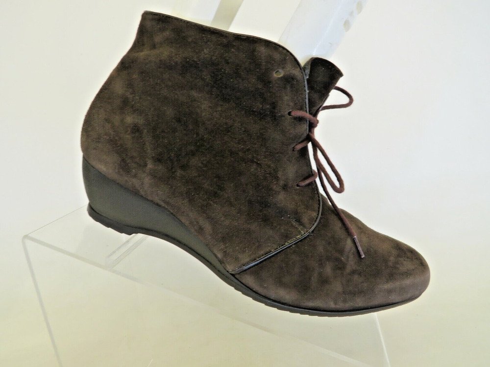 MUNRO Womens Size 7.5 W (Wide Width) Brown Suede Lace Up Ankle Boots Booties